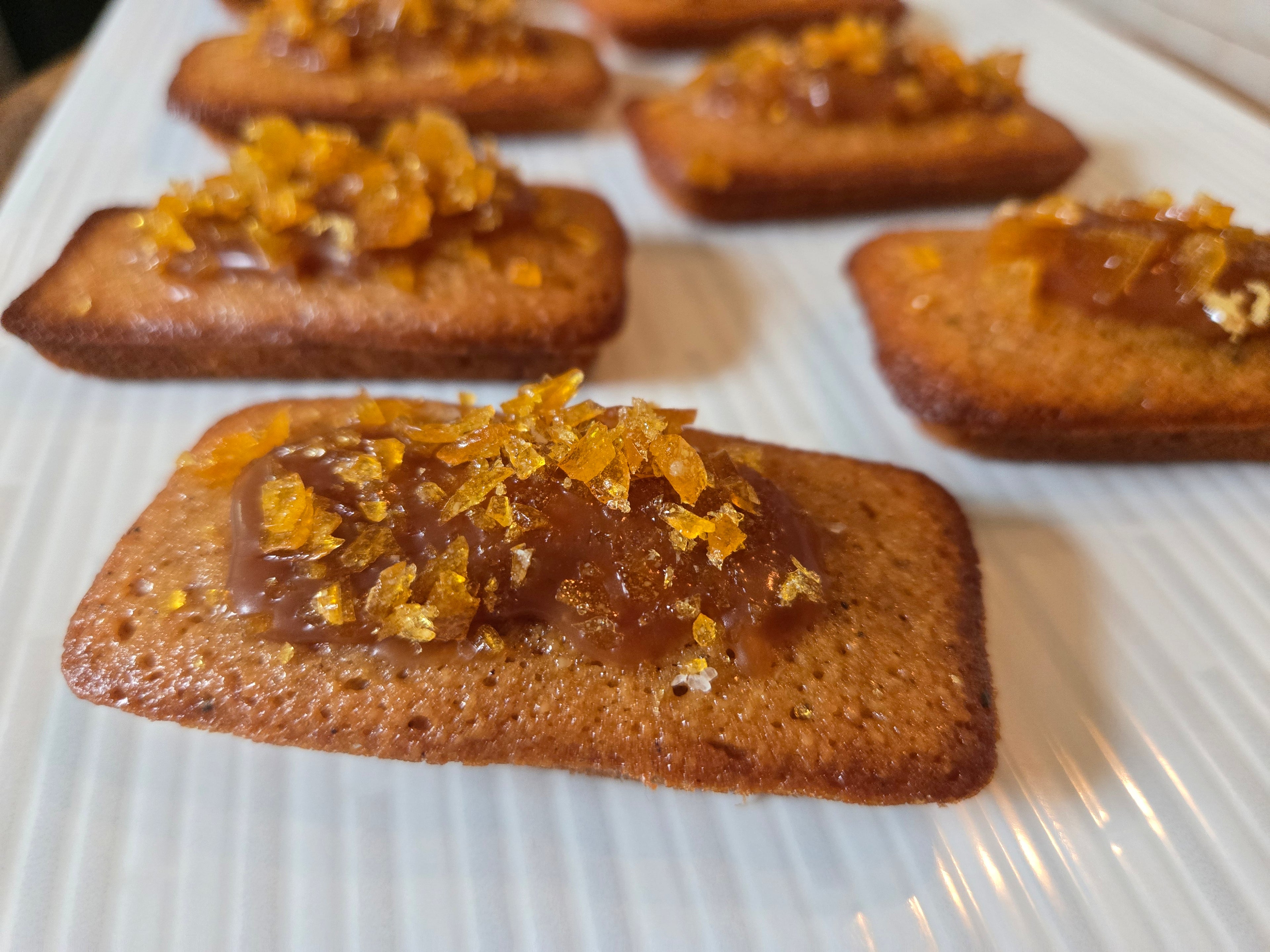 Mini Financiers Au Caramel Salé / Mini Salted Caramel Financiers - Gluten-free - 2 pcs