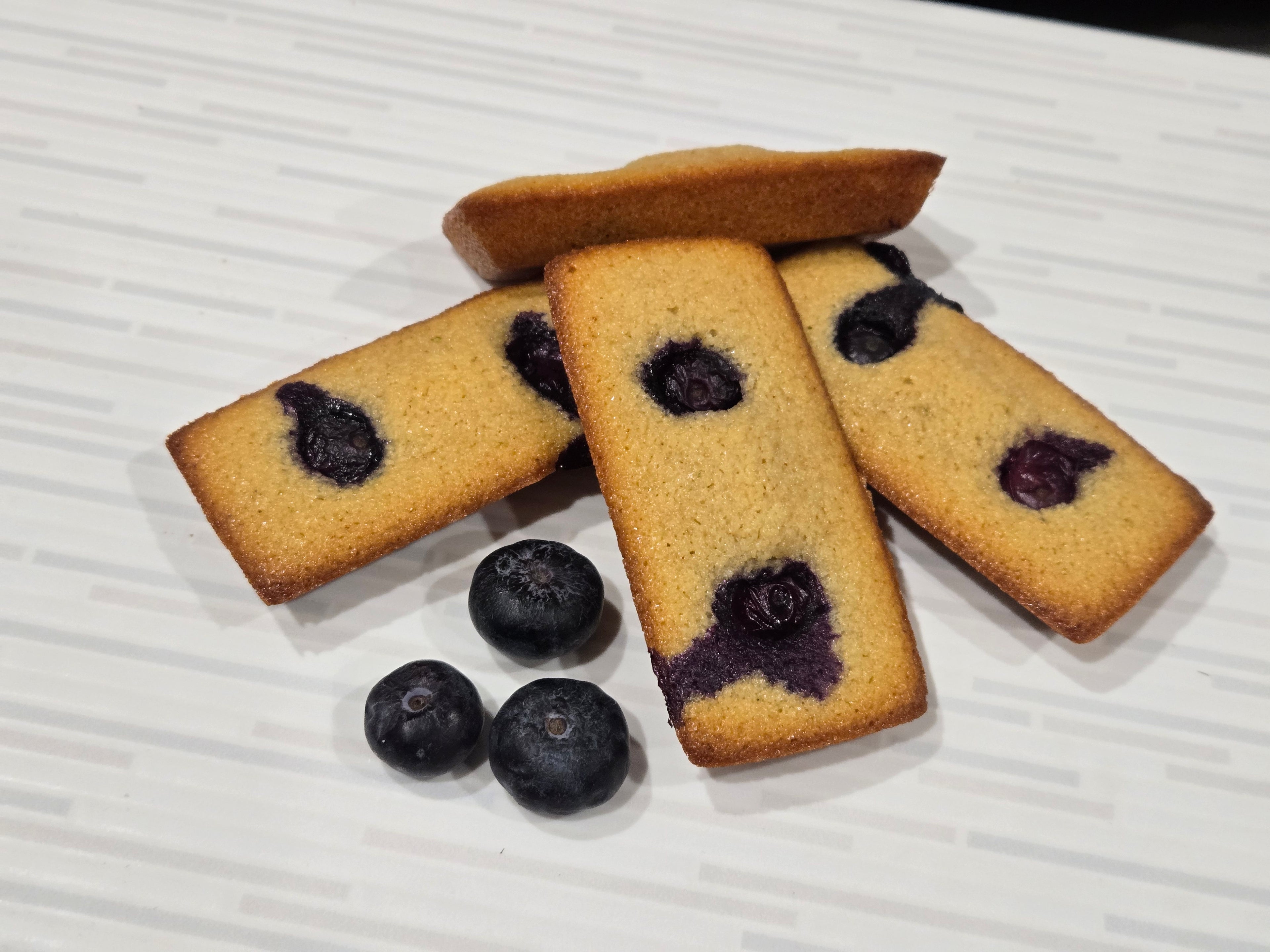 Mini Financiers Myrtilles /Mini Blueberry Financiers - Gluten-free- 2 pcs