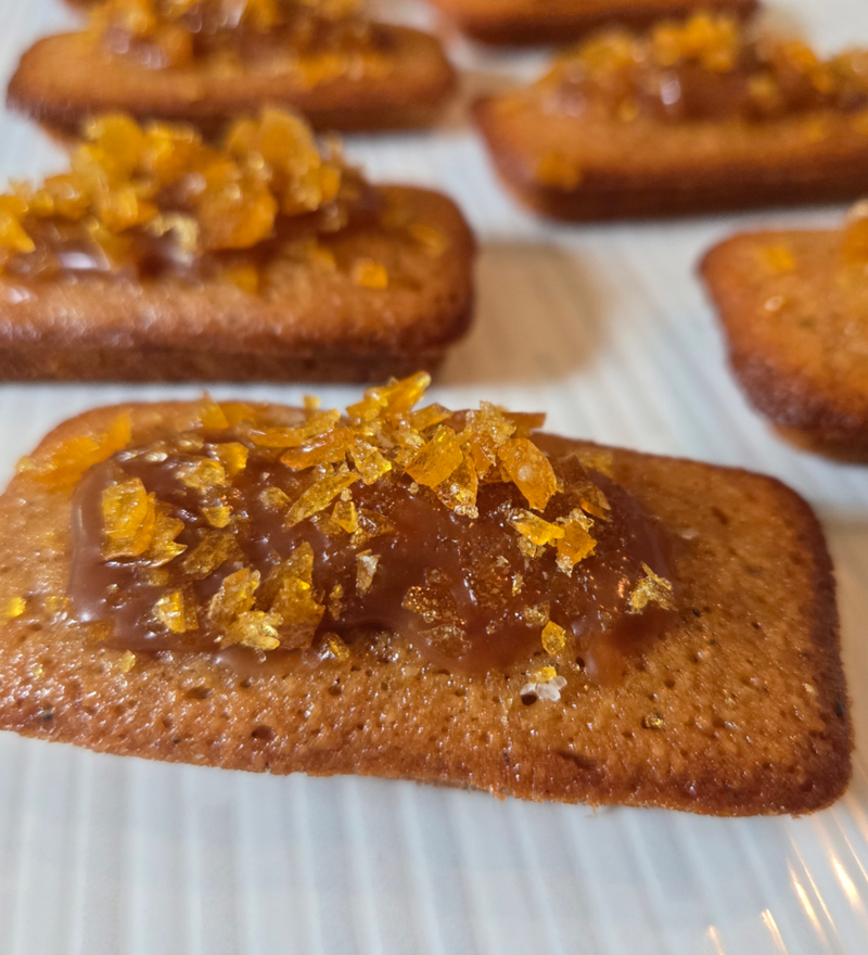 Mini Financiers Au Caramel Salé / Mini Salted Caramel Financiers - Gluten-free - 2 pcs