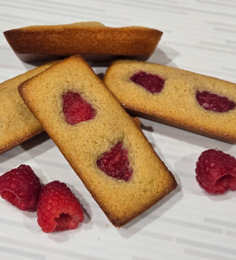 Mini Financiers Framboises / Mini Raspberry Financiers - Gluten-free - 2 pcs